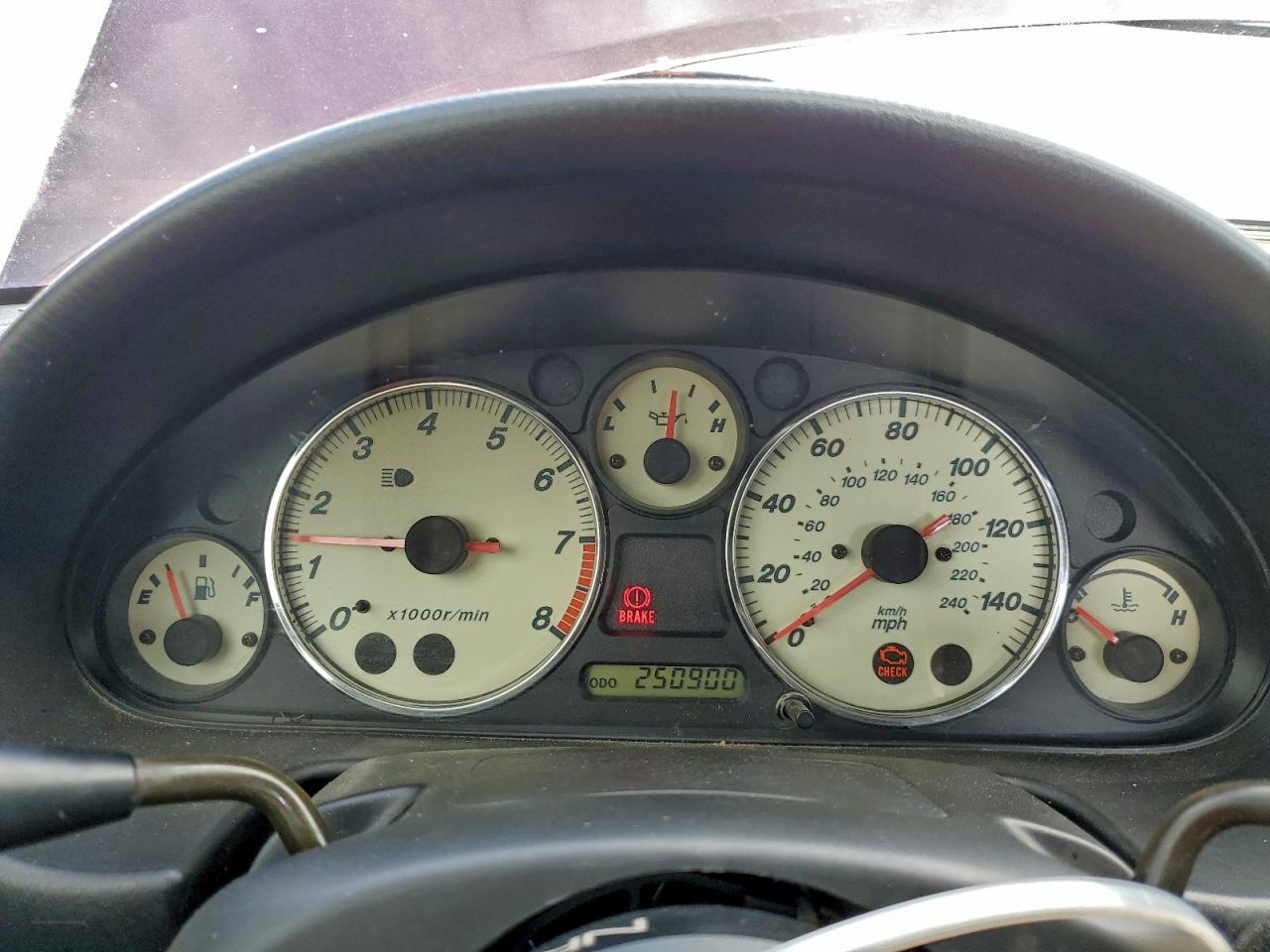 2000 Mazda Mx-5 Miata Base VIN: JM1NB3537Y0147643 Lot: 93718765