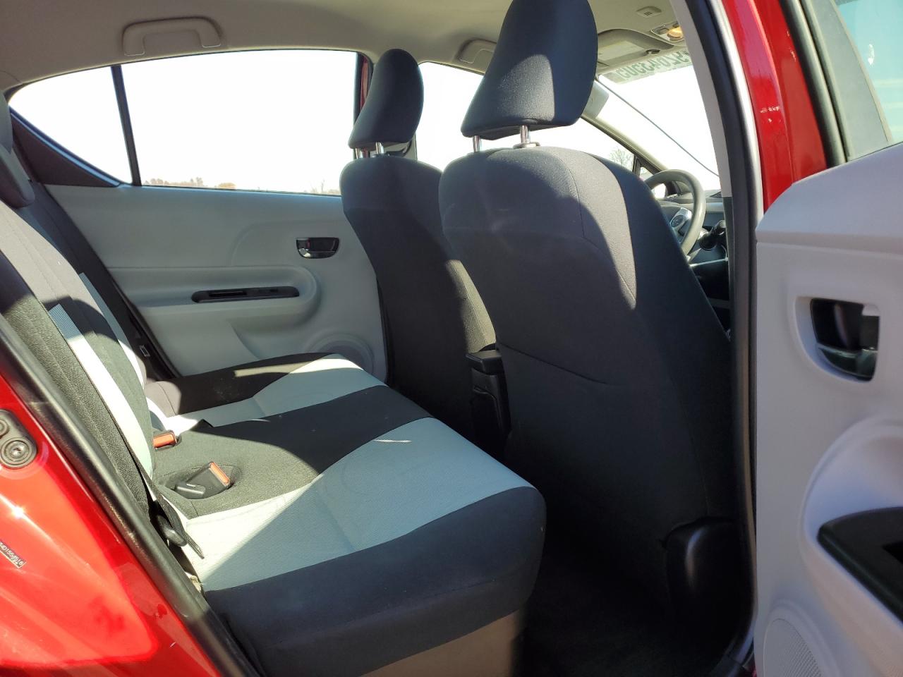 2013 Toyota Prius C VIN: JTDKDTB34D1554518 Lot: 92643505