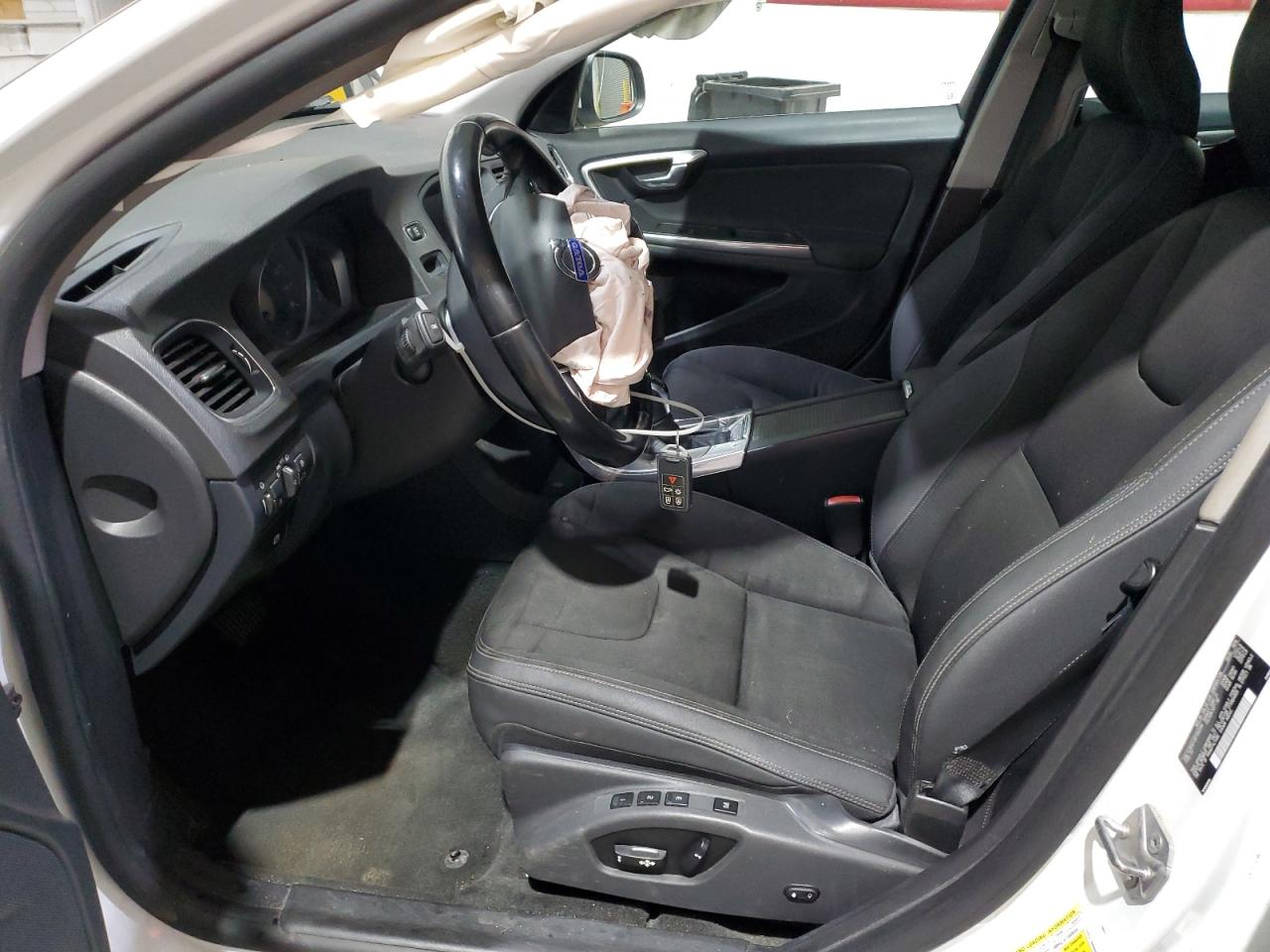 2015 Volvo S60 VIN: YV1612TJ5F1352284 Lot: 93130415