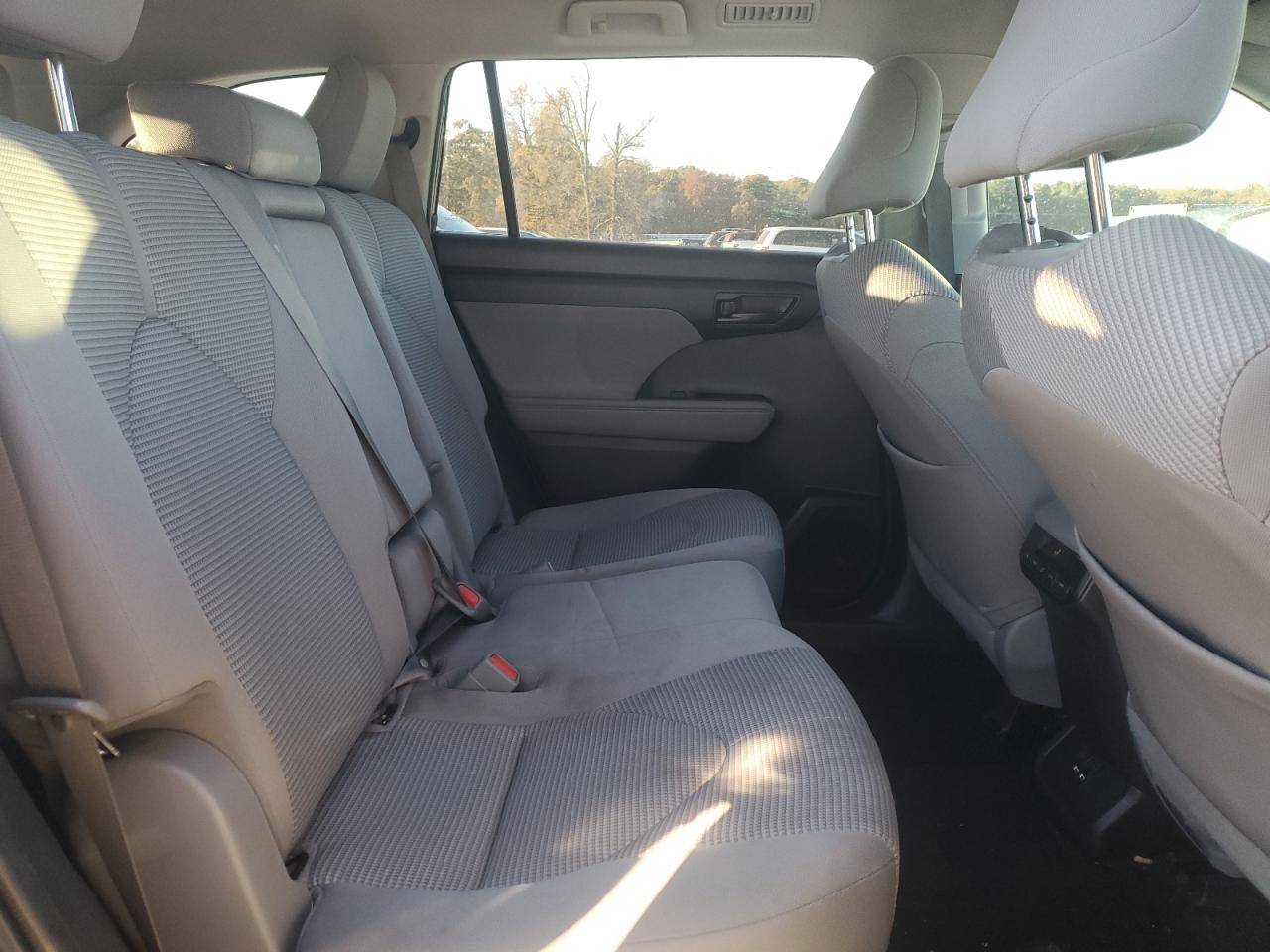 2020 Toyota Highlander L VIN: 5TDZZRAH3LS022243 Lot: 90332955