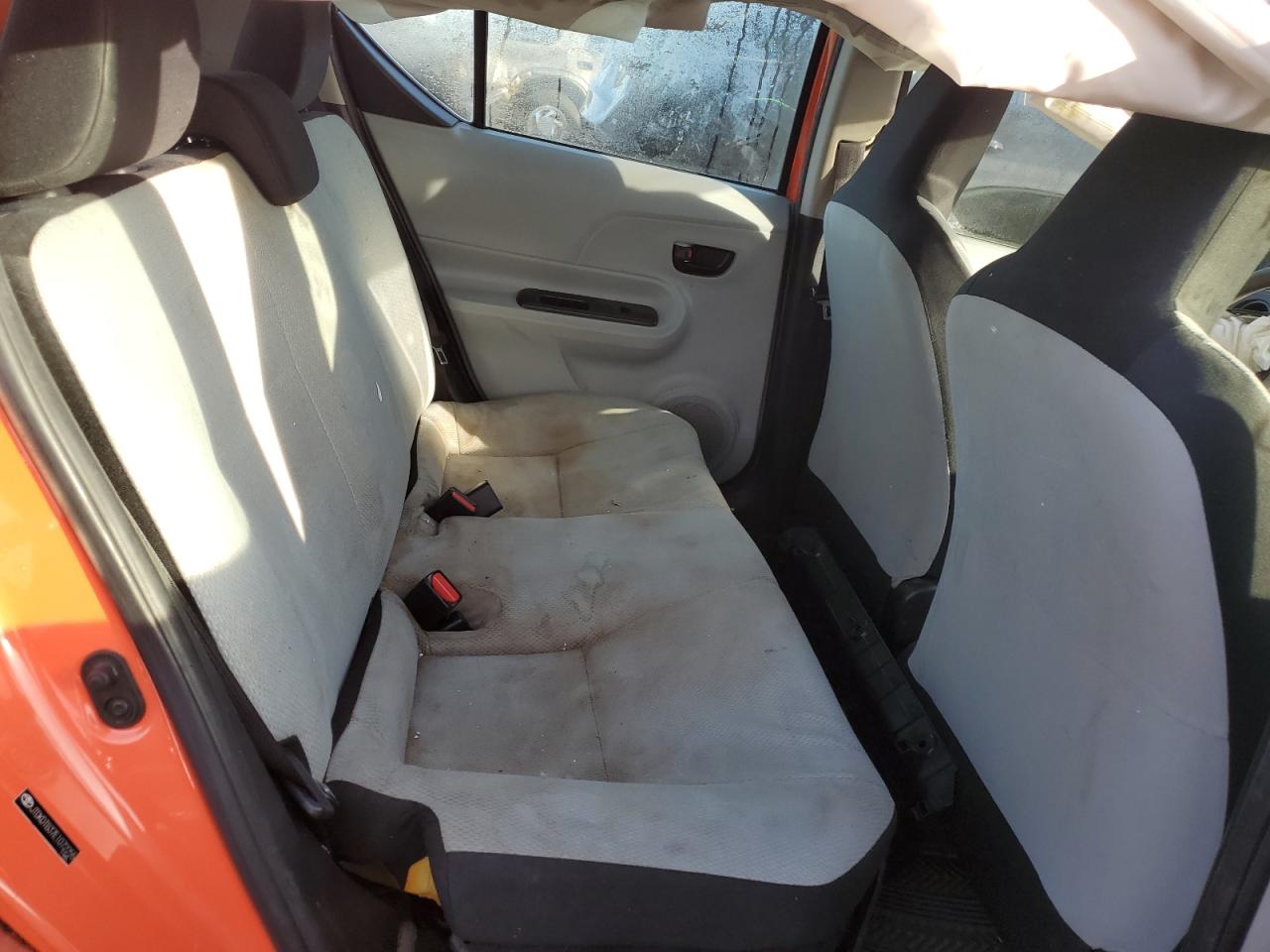 2014 Toyota Prius C VIN: JTDKDTB37E1072255 Lot: 92393245