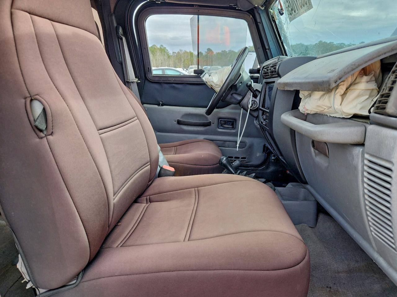 1998 Jeep Wrangler / Tj Sport VIN: 1J4FY19S2WP780266 Lot: 93377045