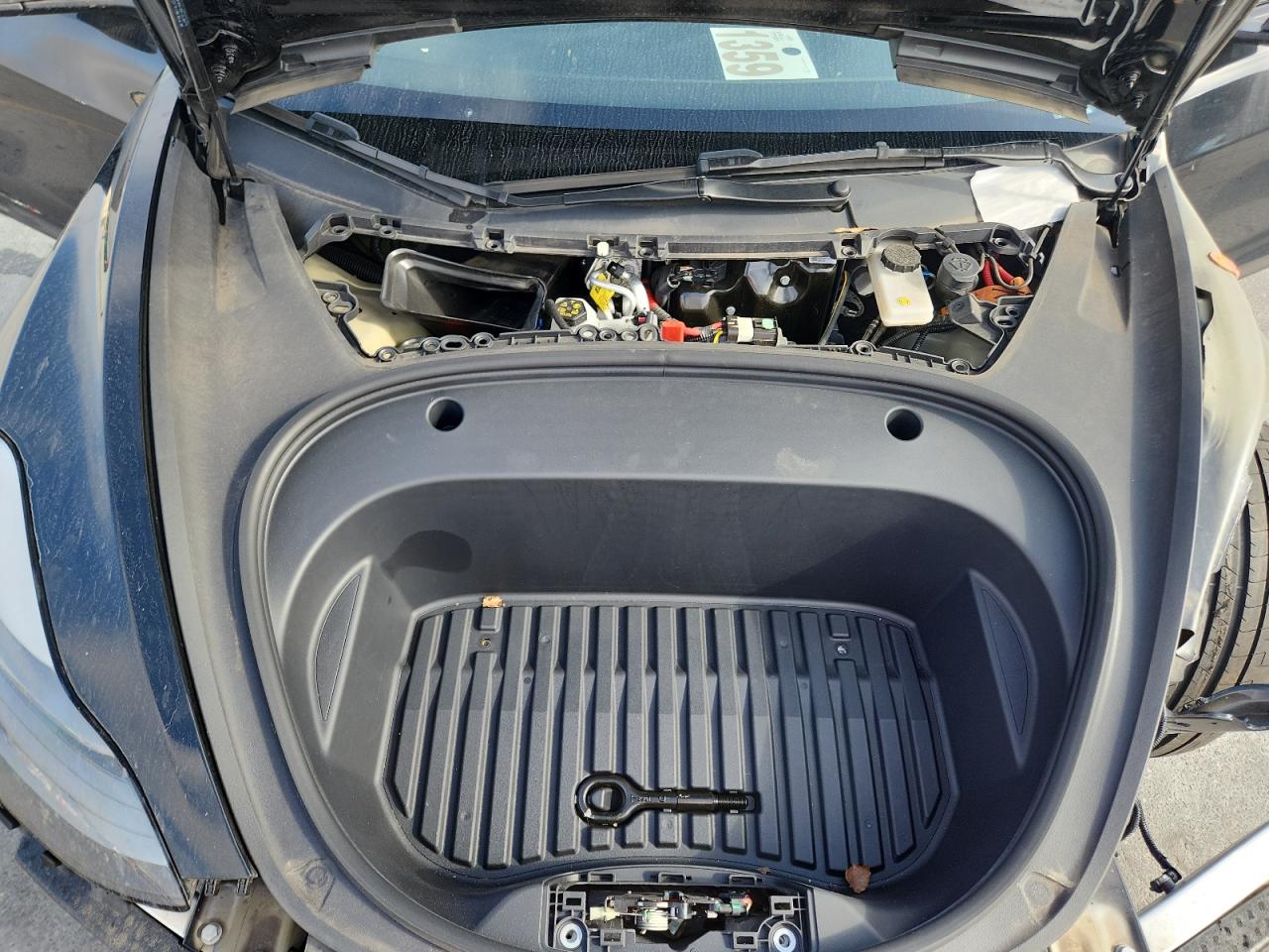 2023 Tesla Model 3 VIN: 5YJ3E1EC3PF697943 Lot: 92732305