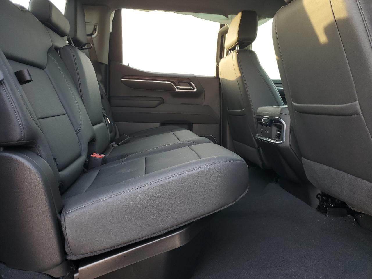 2025 GMC Sierra K1500 Slt VIN: 1GTUUDED5SZ318123 Lot: 93373505