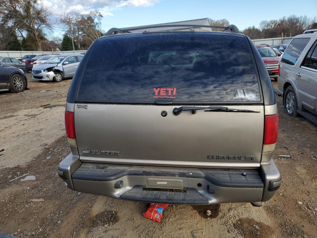 1999 Chevrolet Blazer VIN: 1GNDT13WXXK235221 Lot: 92367885