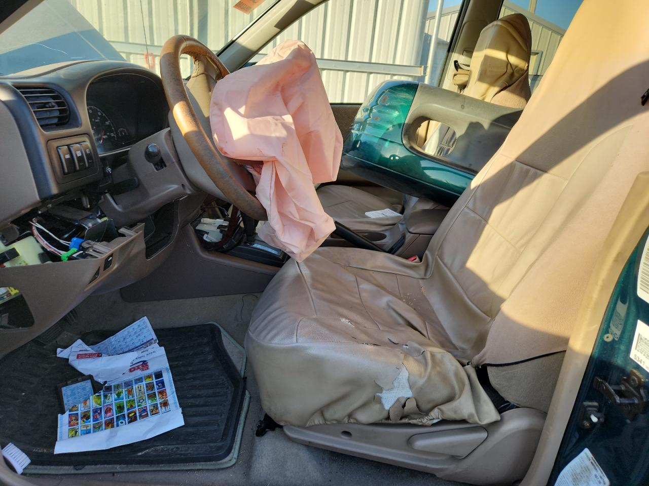 2000 Honda Passport Ex VIN: 4S6DM58W7Y4414833 Lot: 92814695