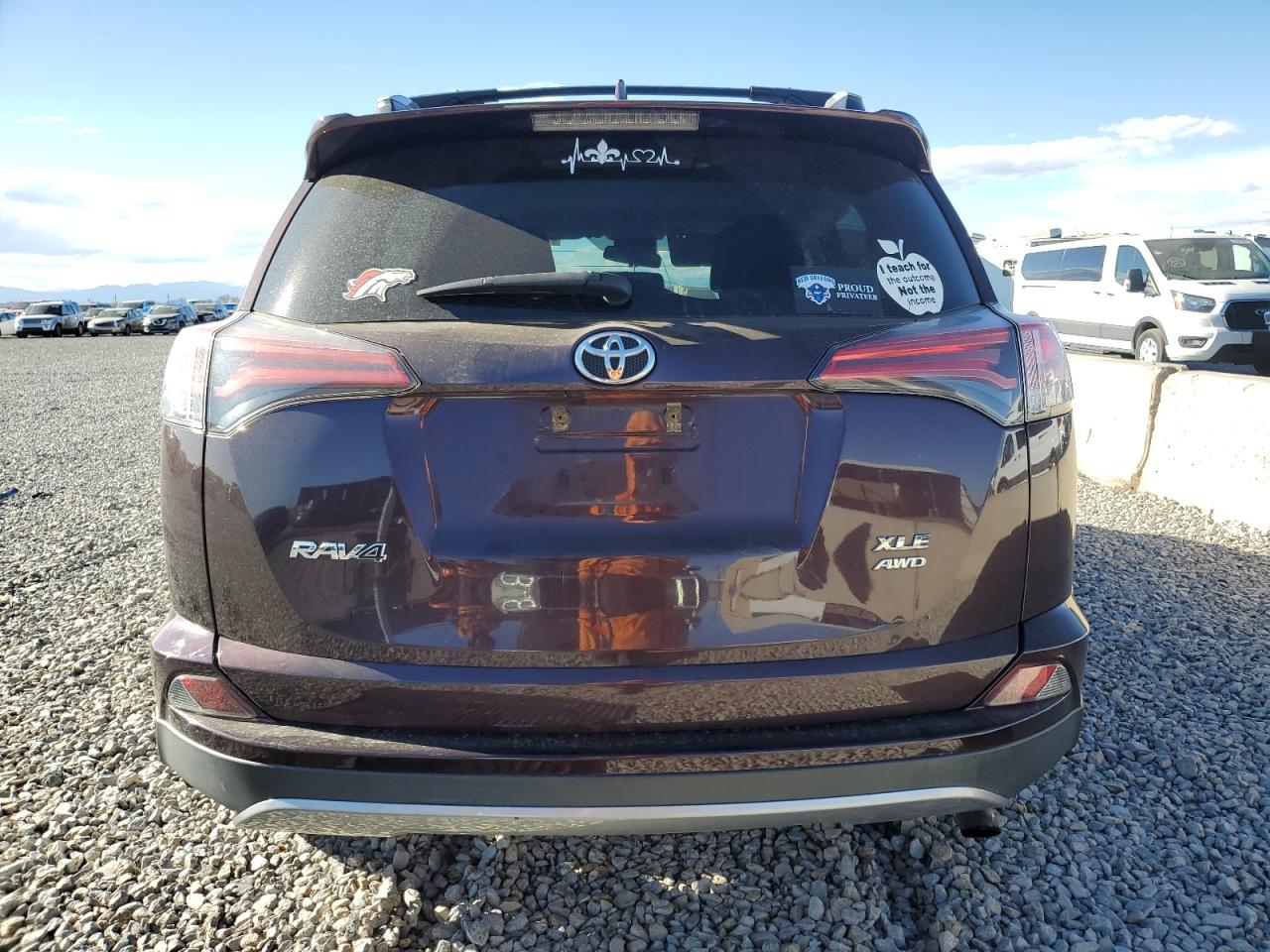 2018 Toyota Rav4 Adventure VIN: 2T3RFREV8JW764772 Lot: 92761845