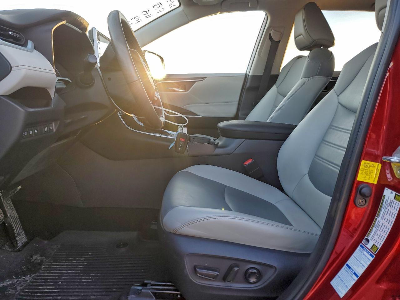 2020 Toyota Rav4 Xle Premium VIN: 2T3A1RFV1LW099646 Lot: 94469955