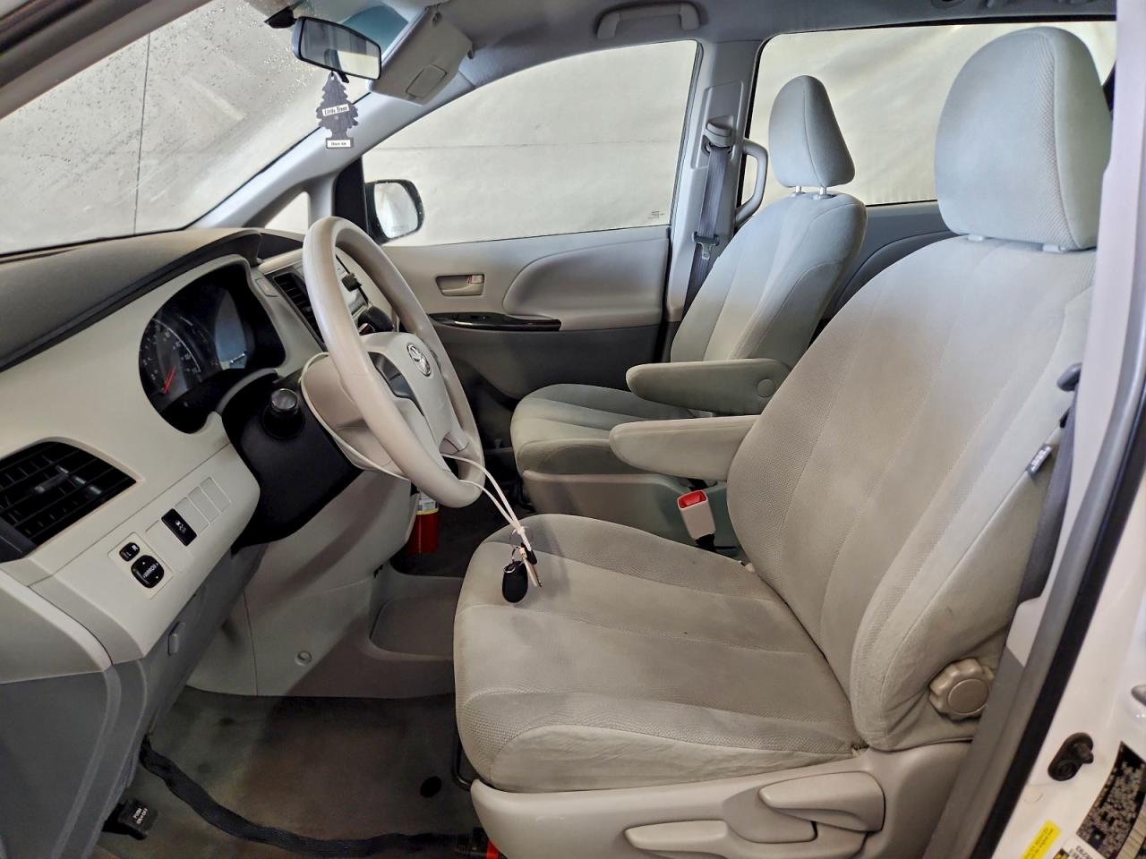 2013 Toyota Sienna VIN: 5TDZK3DC9DS344517 Lot: 92720675