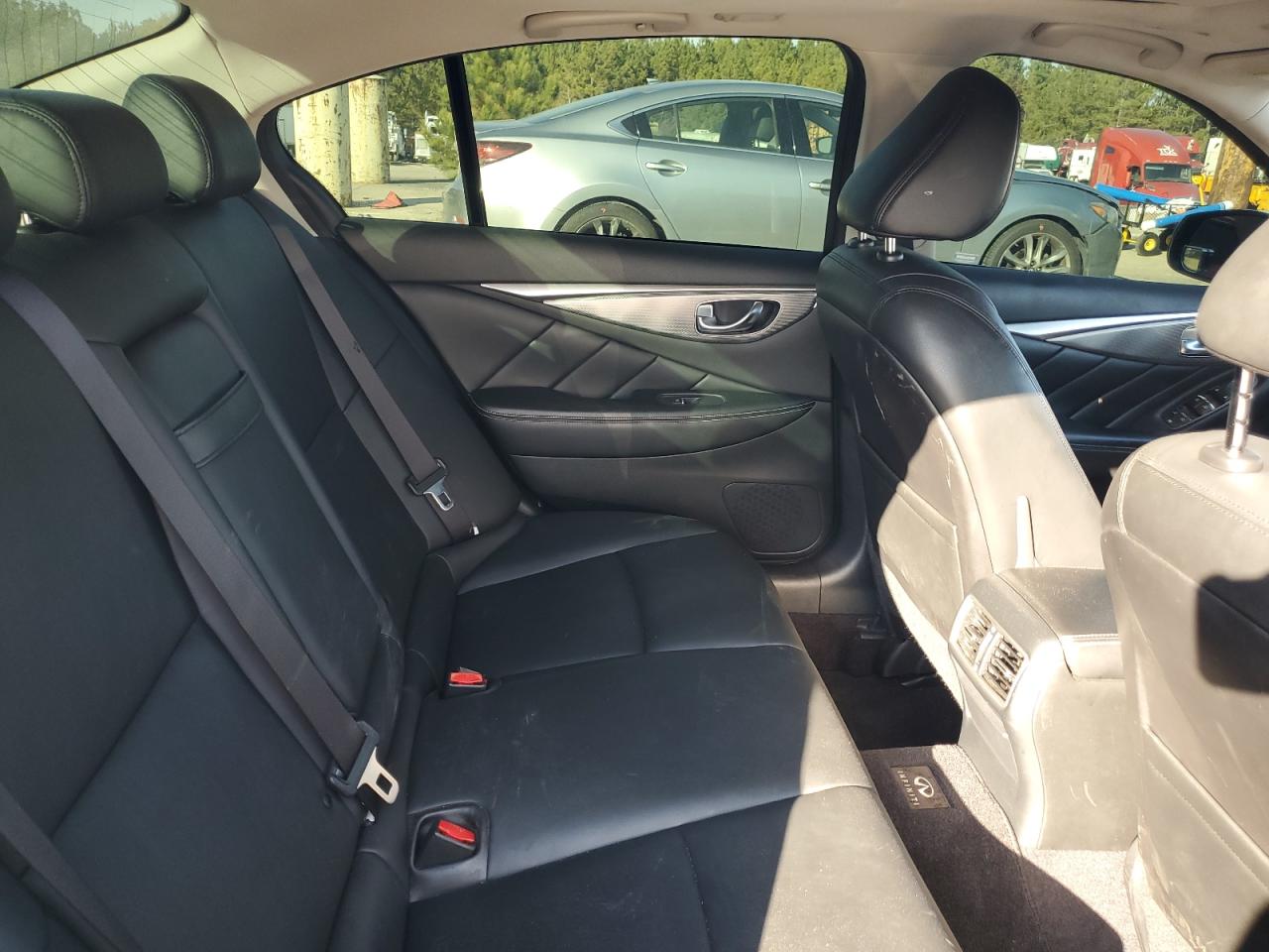 2015 Infiniti Q50 Base VIN: JN1BV7AR4FM394624 Lot: 93552905