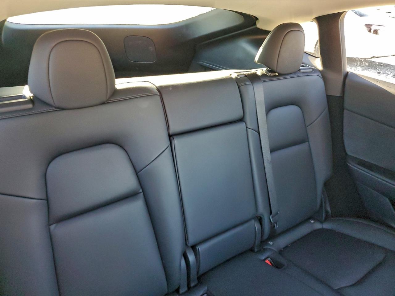 2023 Tesla Model Y VIN: 7SAYGDEE7PA038718 Lot: 93843405