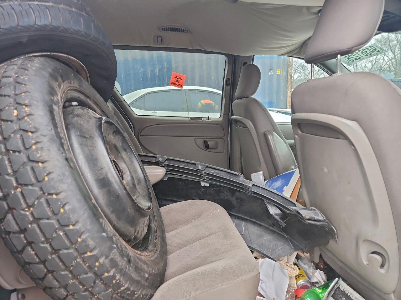 2003 Chrysler Town & Country Lx VIN: 2C4GP44L73R195756 Lot: 94361225