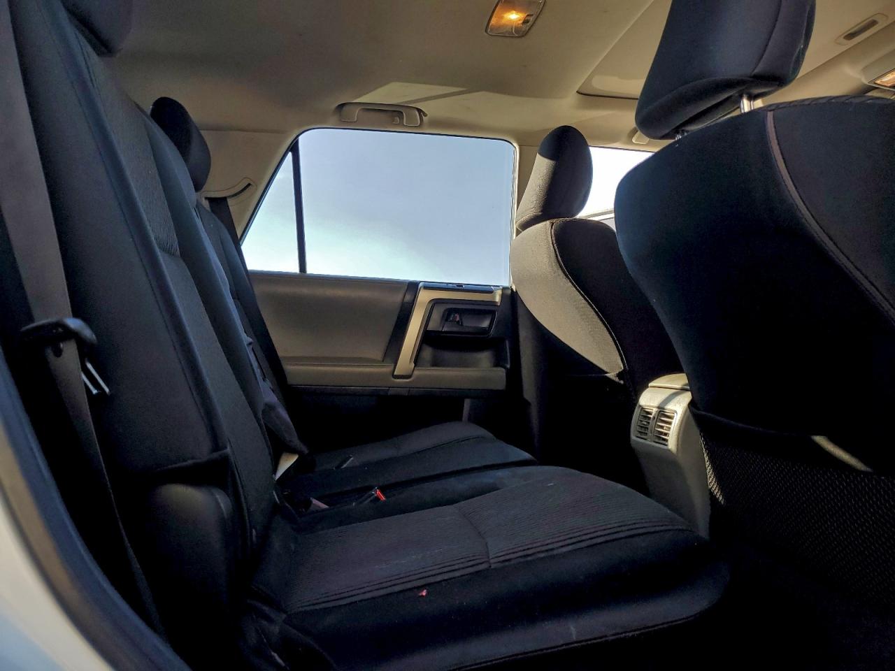 2010 Toyota 4Runner Sr5 VIN: JTEZU5JR1A5006928 Lot: 94197725