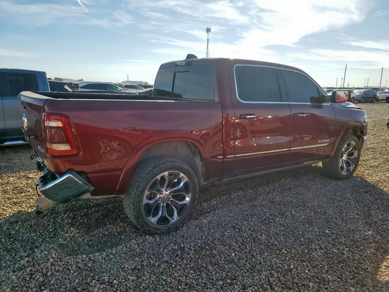 2021 Ram 1500 Limited VIN: 1C6SRFHT1MN592217 Lot: 89895645