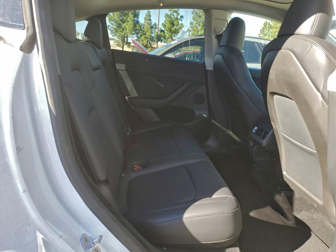 2024 Tesla Model Y VIN: 7SAYGDED1RF055396 Lot: 94600445