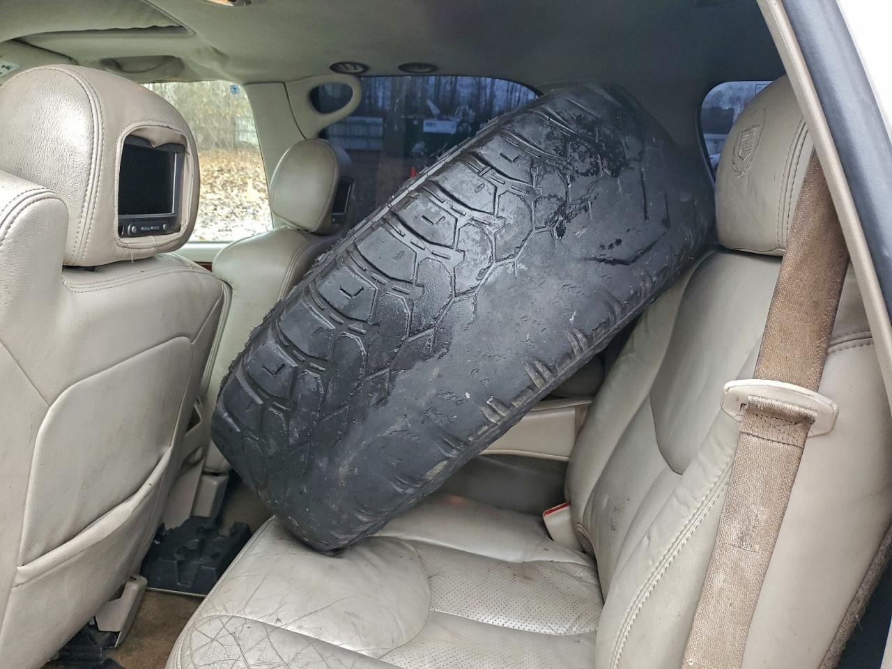 2003 Cadillac Escalade Luxury VIN: 1GYEK63N23R285501 Lot: 93771855