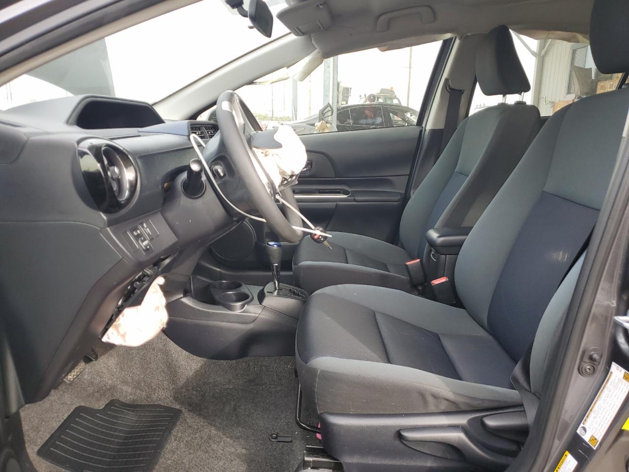 2015 Toyota Prius C VIN: JTDKDTB35F1580371 Lot: 92490775