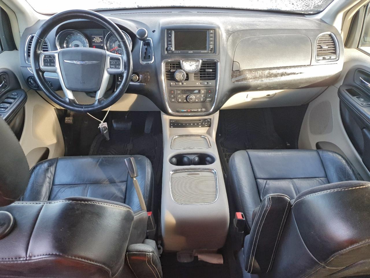 2011 Chrysler Town & Country Limited VIN: 2A4RR6DG9BR655610 Lot: 94224075