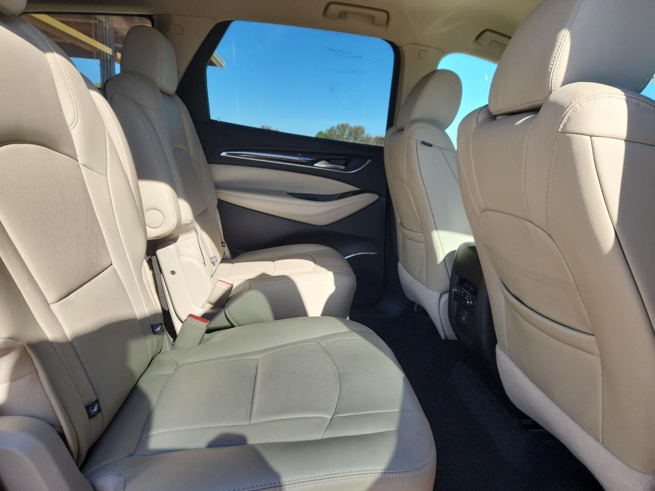 2019 Buick Enclave Essence VIN: 5GAERBKW4KJ309915 Lot: 92064945