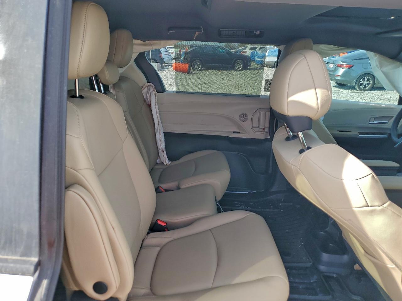 2022 Toyota Sienna Xle VIN: 5TDJRKEC8NS104118 Lot: 94442165