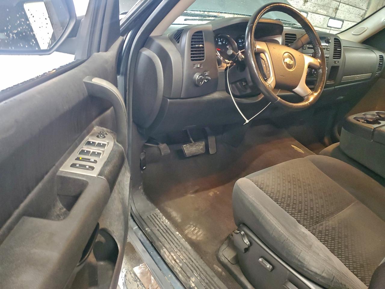 2008 Chevrolet Silverado K1500 VIN: 2GCEK19J281325248 Lot: 94268575