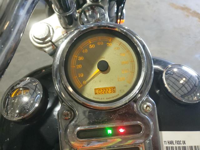 2011 HARLEY-DAVIDSON FXDC   