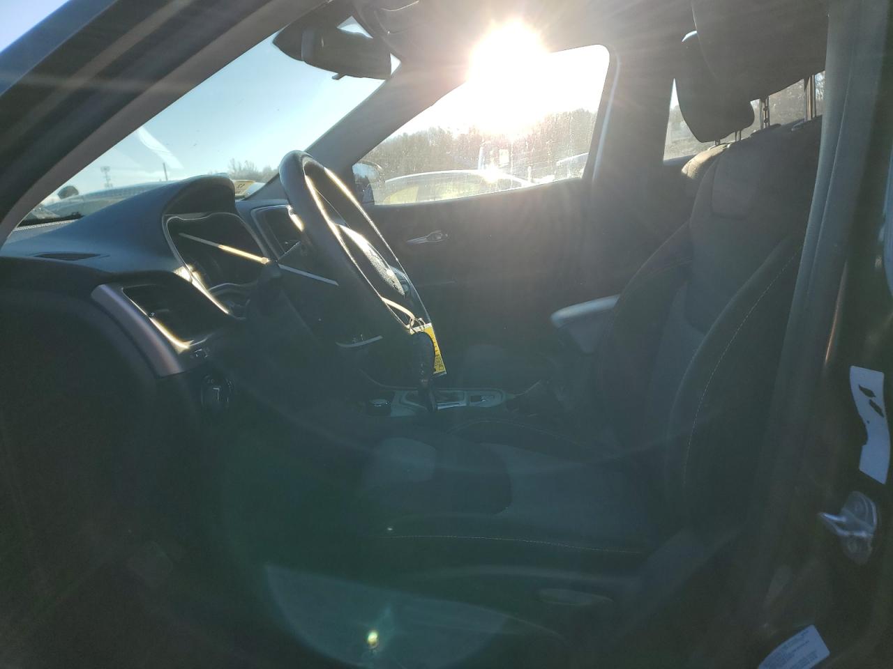 2015 Jeep Cherokee Sport VIN: 1C4PJMAB9FW654245 Lot: 92275445