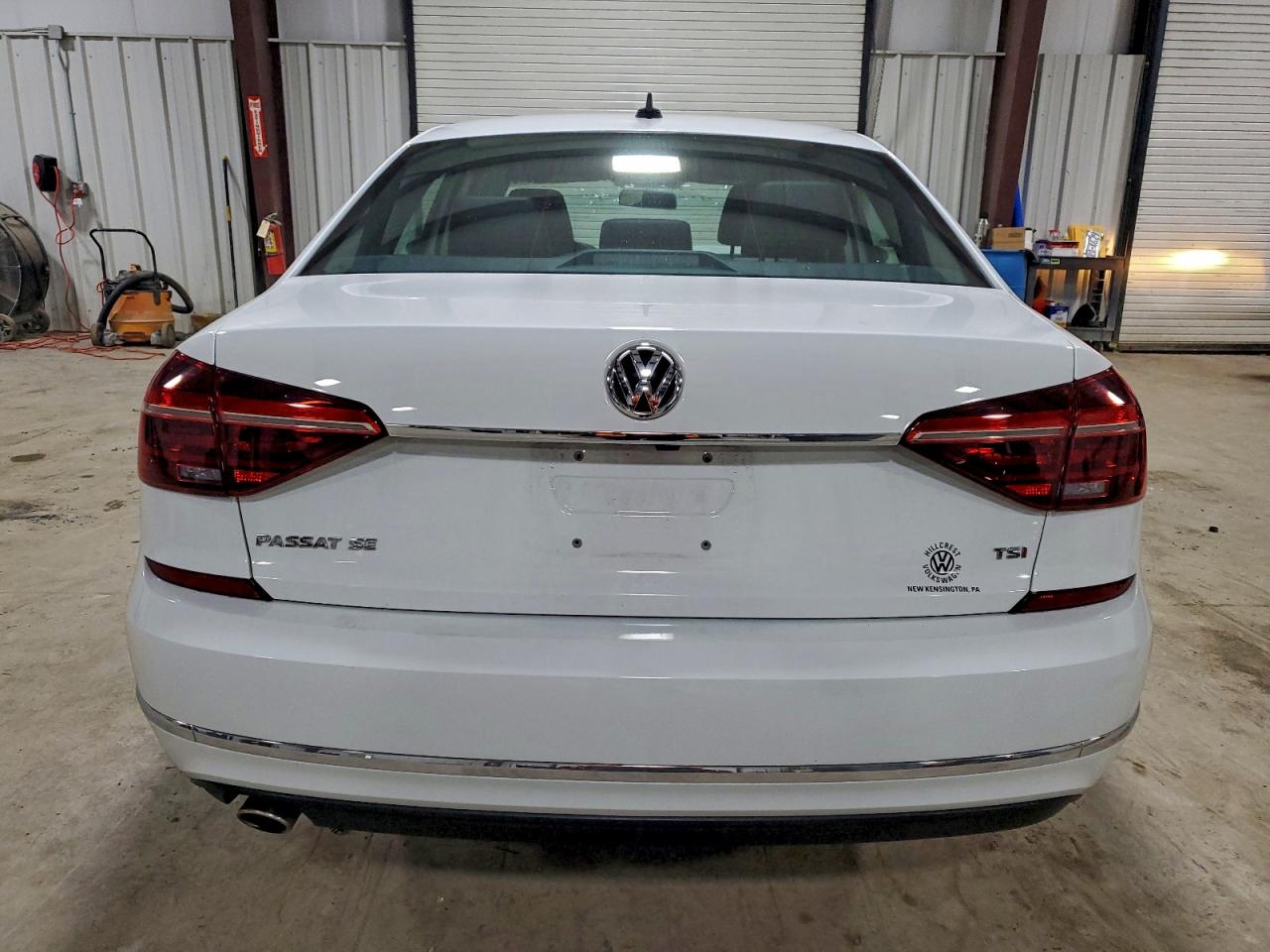 2018 Volkswagen Passat Se VIN: 1VWBA7A38JC045966 Lot: 93783435