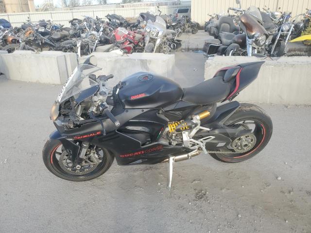 2025 DUCATI PANIGALE V2  