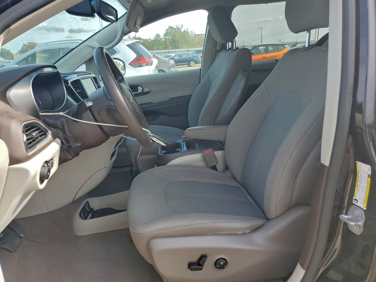 2019 Chrysler Pacifica Touring Plus VIN: 2C4RC1FG9KR605037 Lot: 93906825