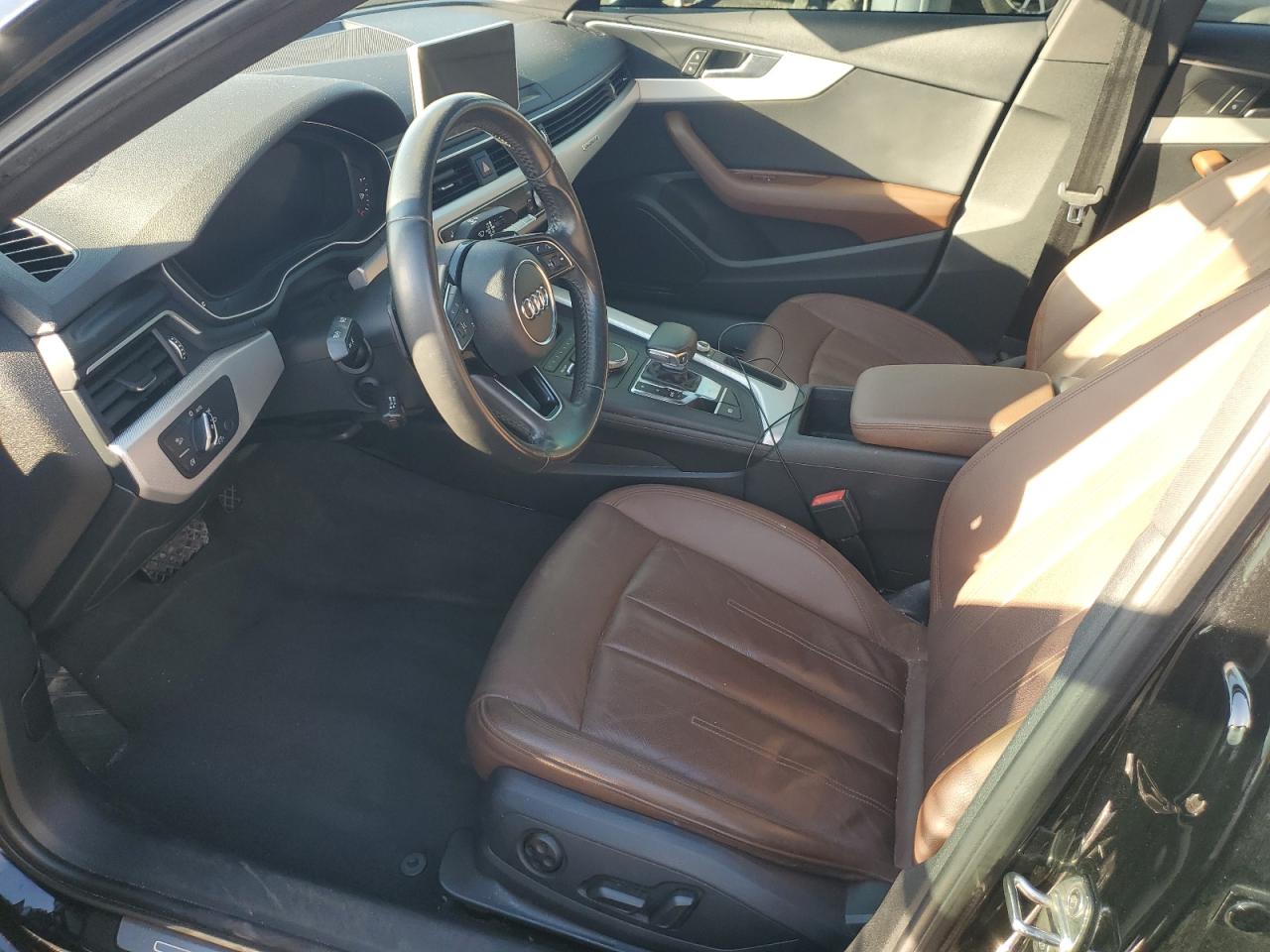 2017 Audi A4 Premium VIN: WAUDNAF47HN053289 Lot: 91177905