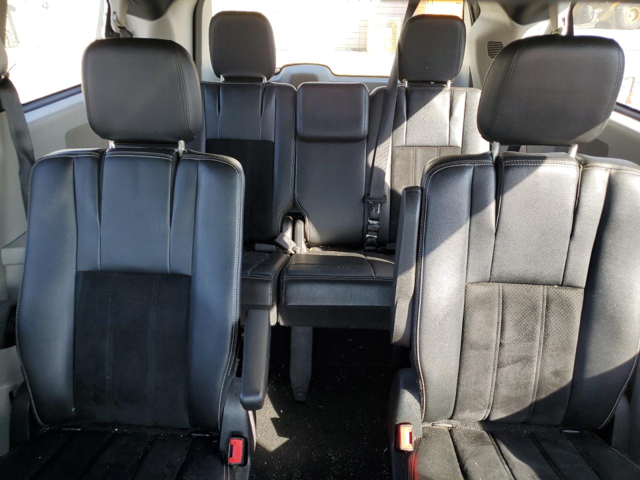 2018 Dodge Grand Caravan Sxt VIN: 2C4RDGCG9JR249885 Lot: 93340235