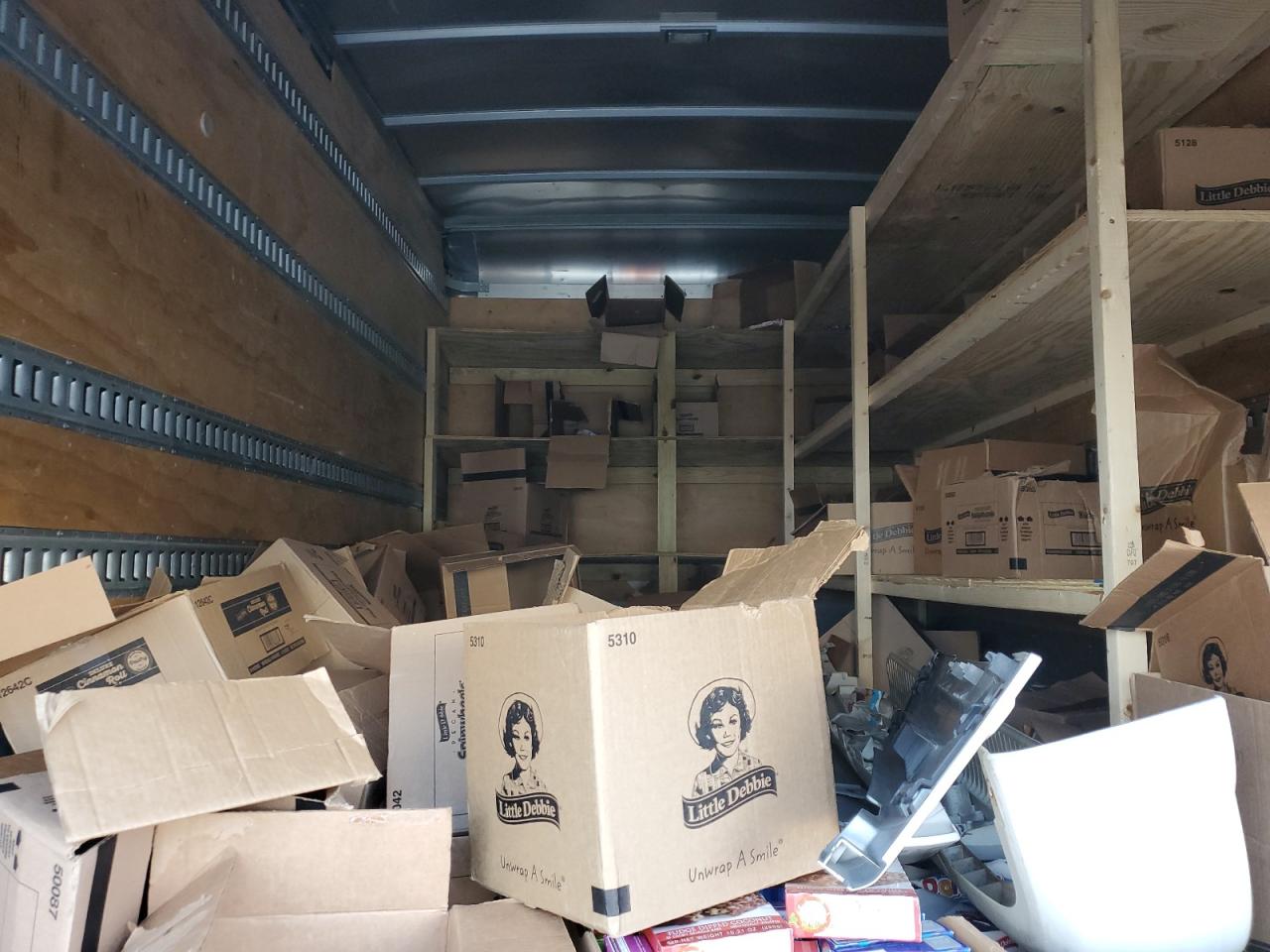 2017 Isuzu Npr Hd Box Truck VIN: 54DC4W1B9HS805317 Lot: 90633305