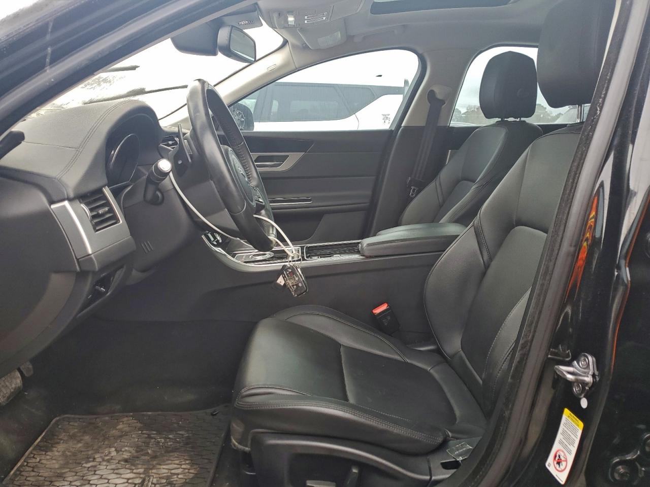 2017 Jaguar Xf Premium VIN: SAJBD4BN8HCY32517 Lot: 93898885