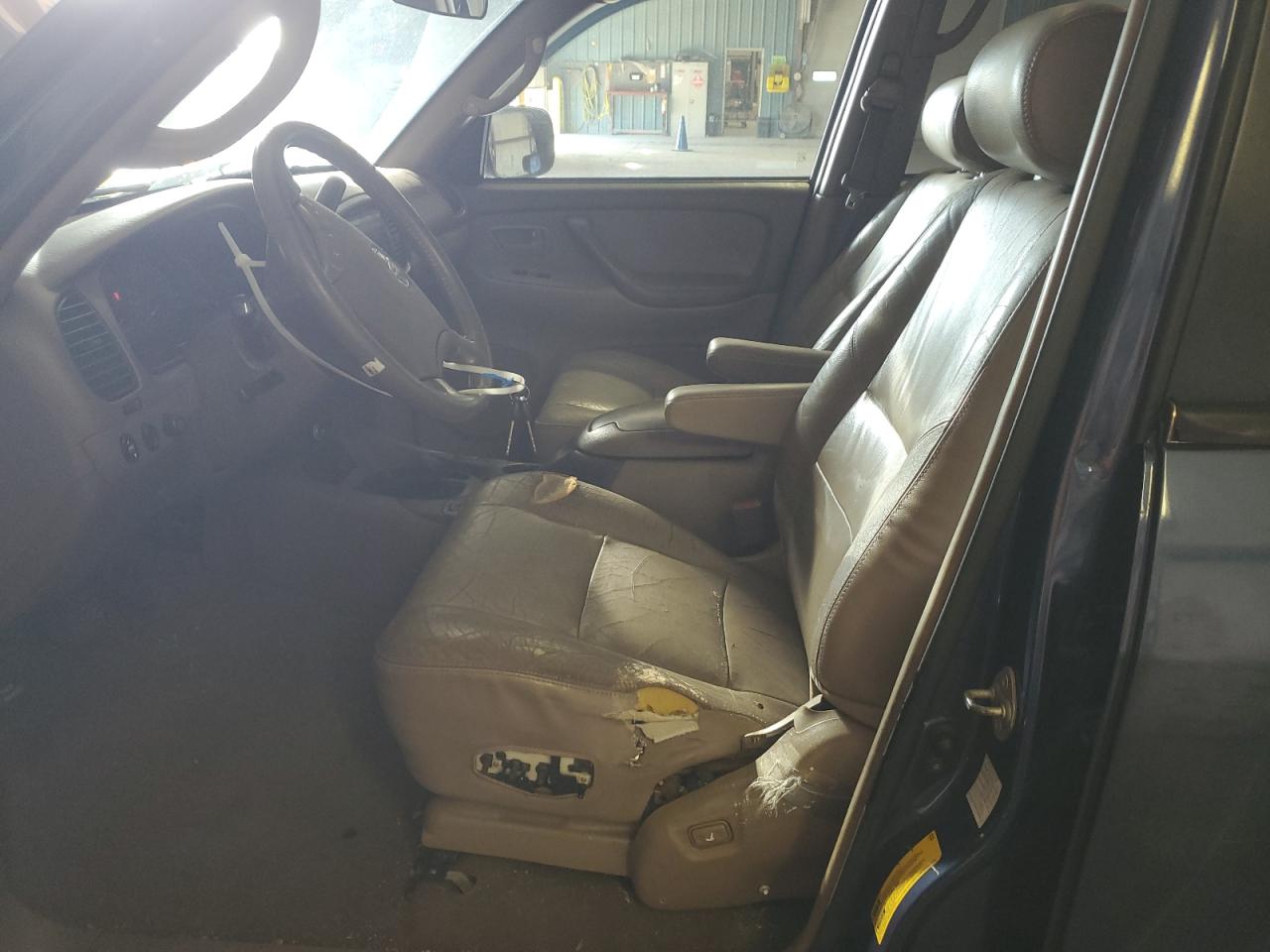 2004 Toyota Sequoia Sr5 VIN: 5TDBT44A44S215247 Lot: 92609915