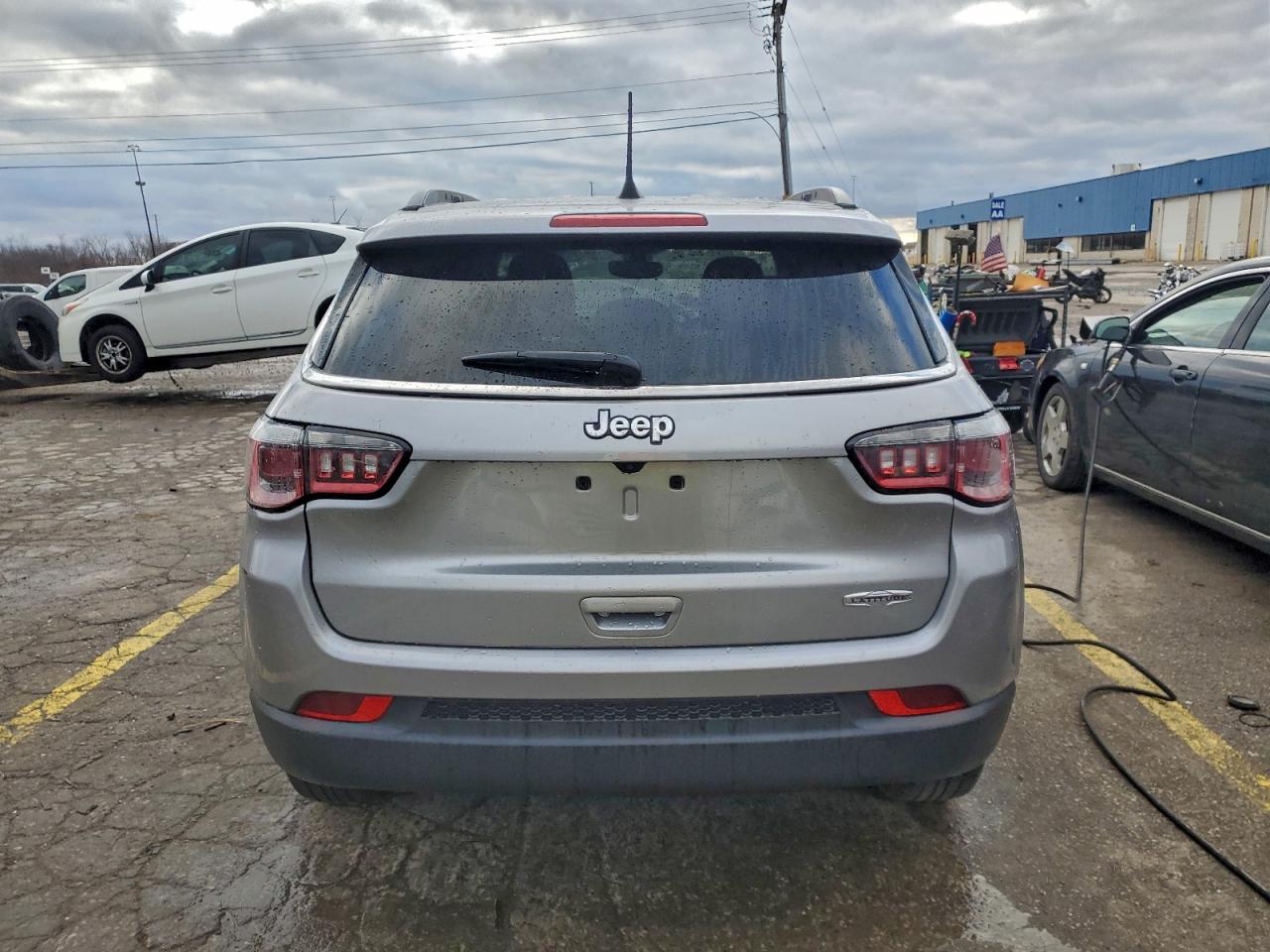 2019 Jeep Compass Latitude VIN: 3C4NJCBB2KT692710 Lot: 94556005