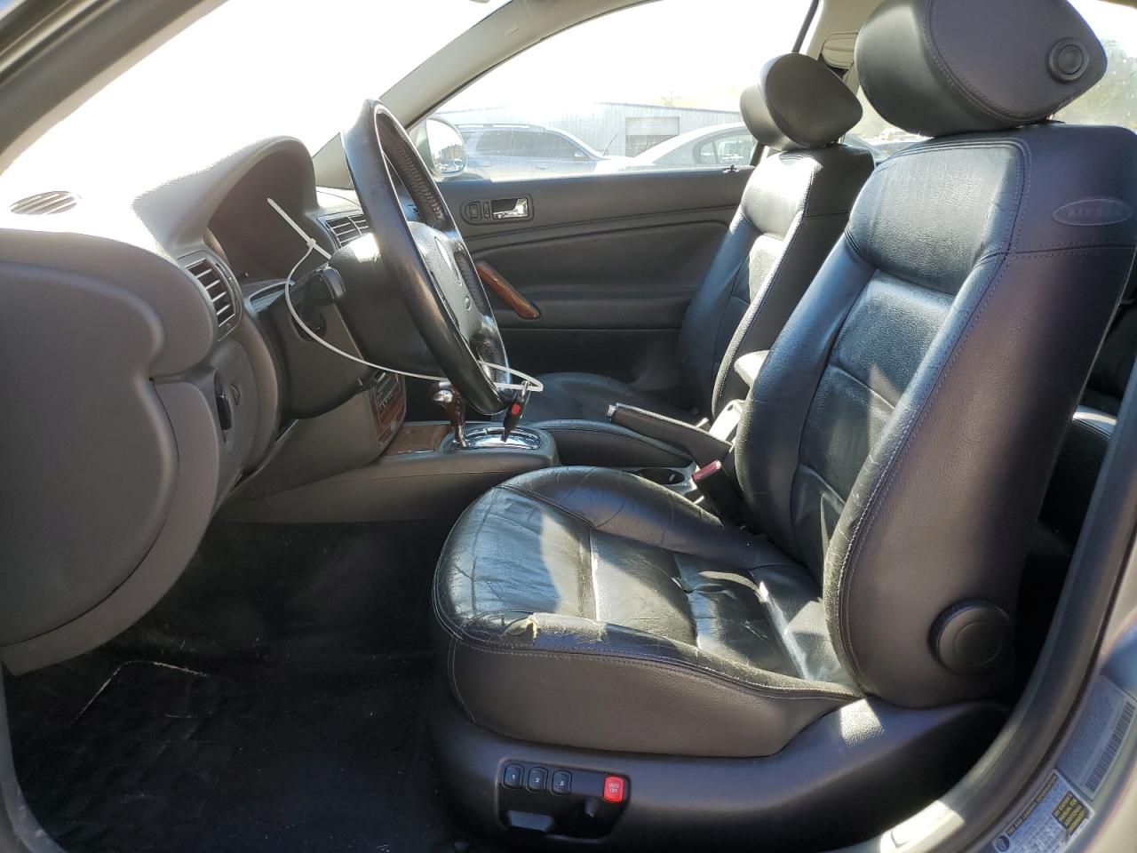 2004 Volkswagen Passat Glx 4Motion VIN: WVWTH63B84P196028 Lot: 93113975