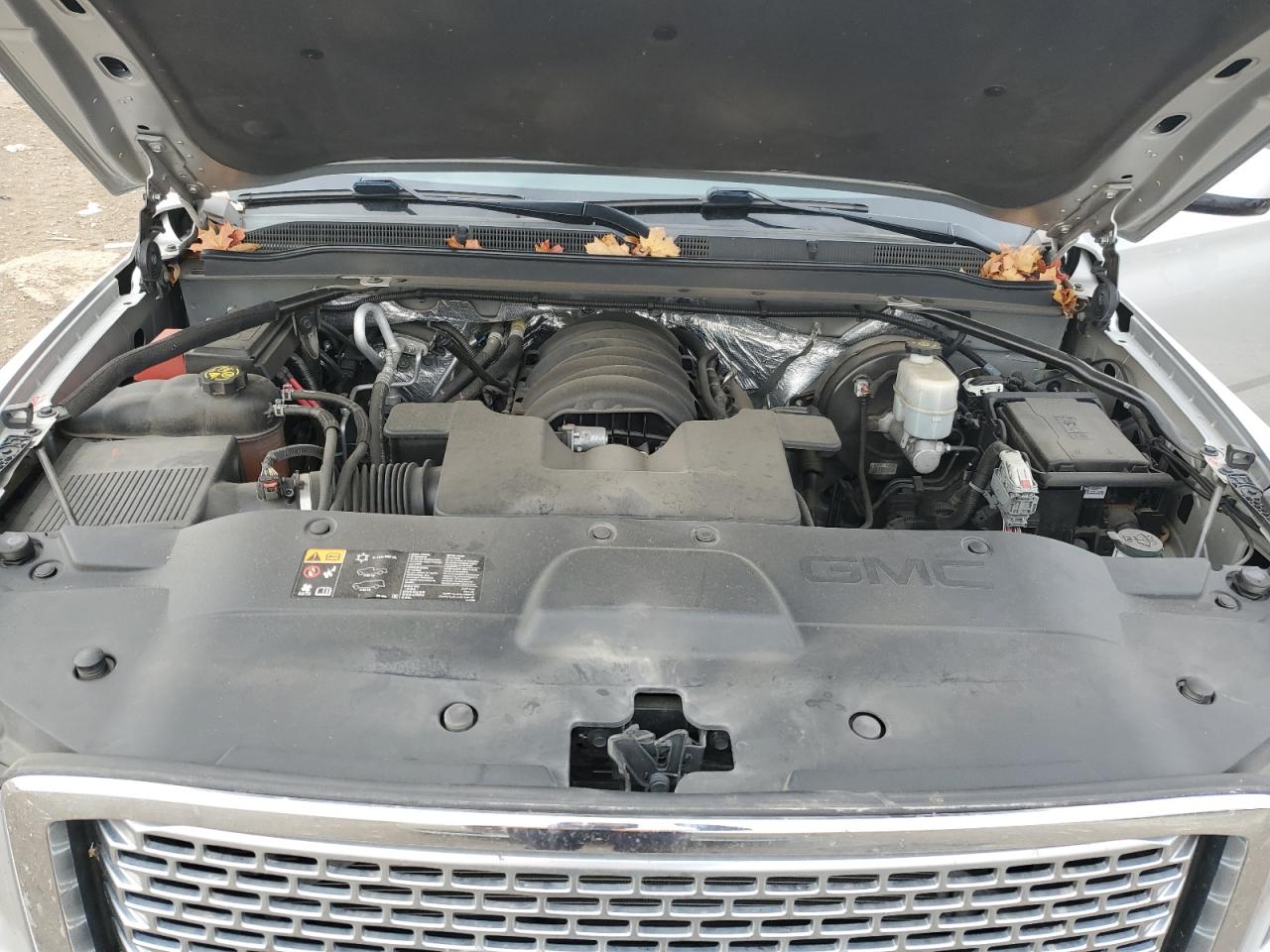 2015 GMC Yukon Xl K1500 Slt VIN: 1GKS2HKC5FR729872 Lot: 93700685