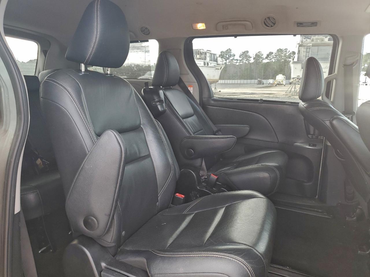 2015 Toyota Sienna Sport VIN: 5TDXK3DC9FS644343 Lot: 94043975