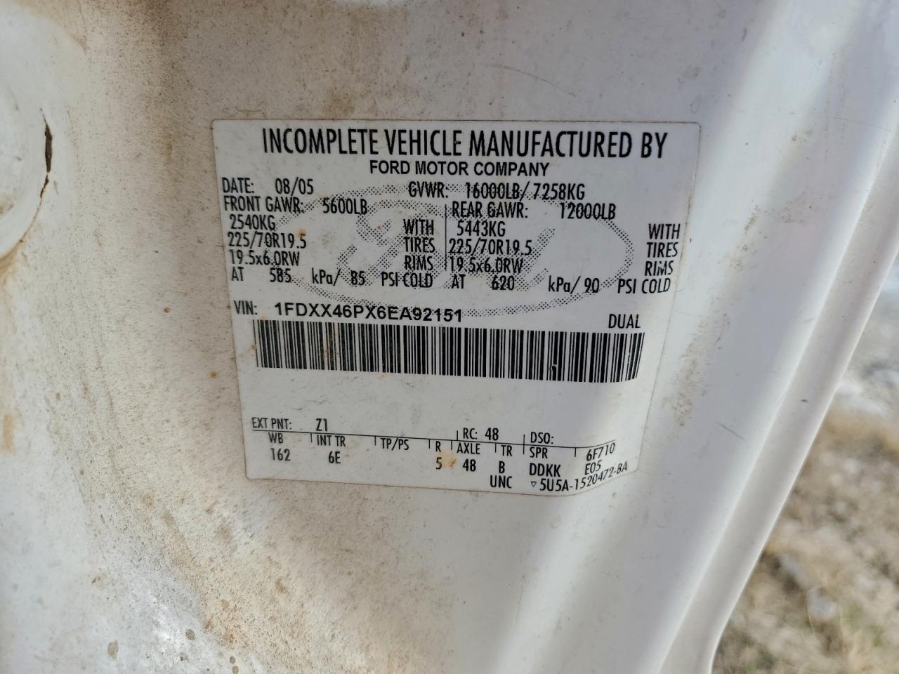 2006 Ford F450 Super Utility / Service Van VIN: 1FDXX46PX6EA92151 Lot: 92613695