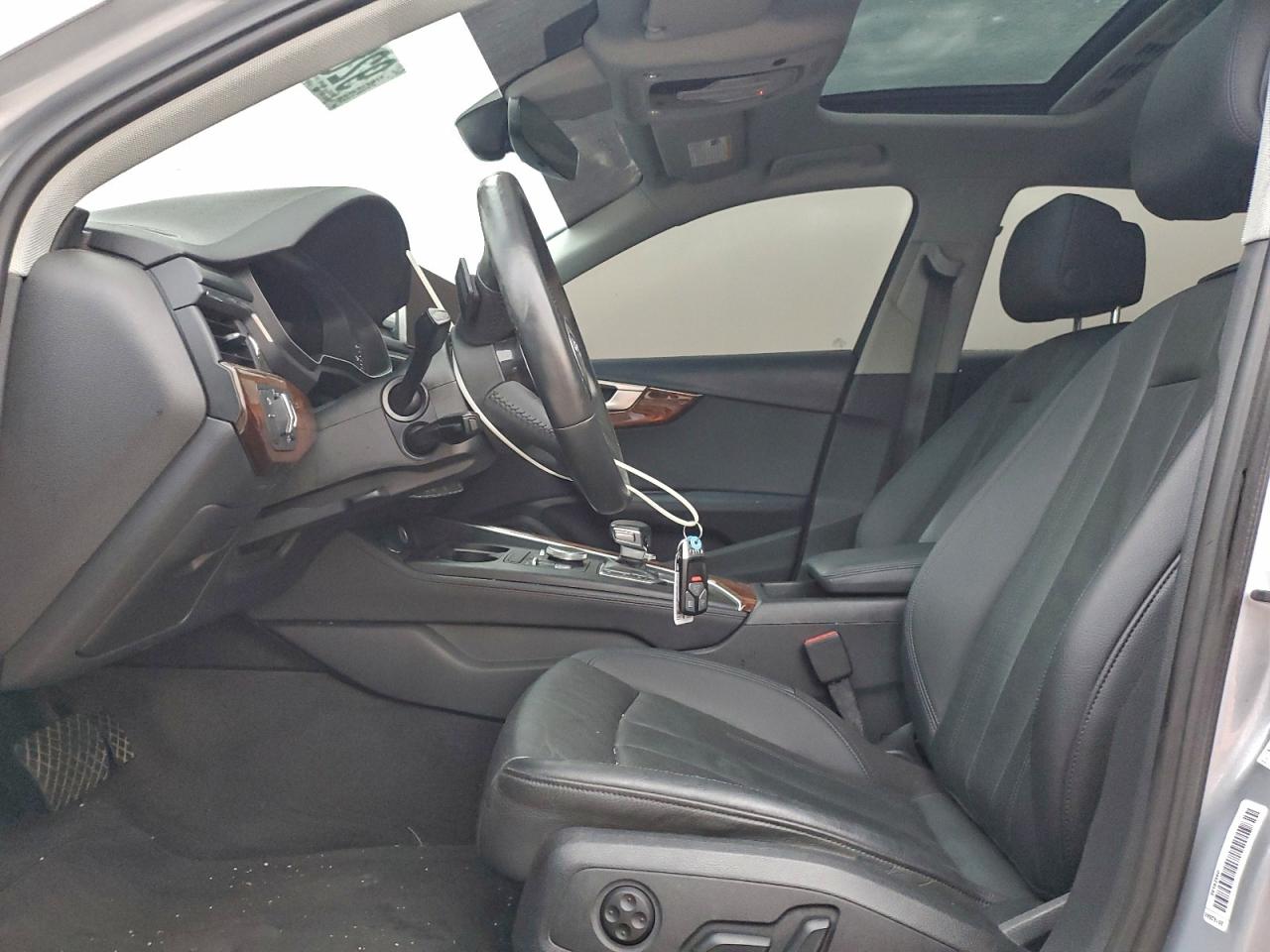 2019 Audi A4 Premium Plus VIN: WAUENAF43KA019773 Lot: 92676745