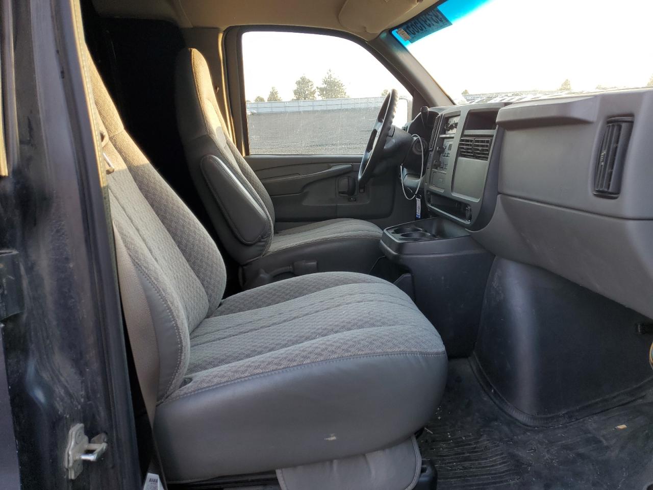 2006 Chevrolet Express Delivery Van VIN: 1GCFH15T561243432 Lot: 93191565