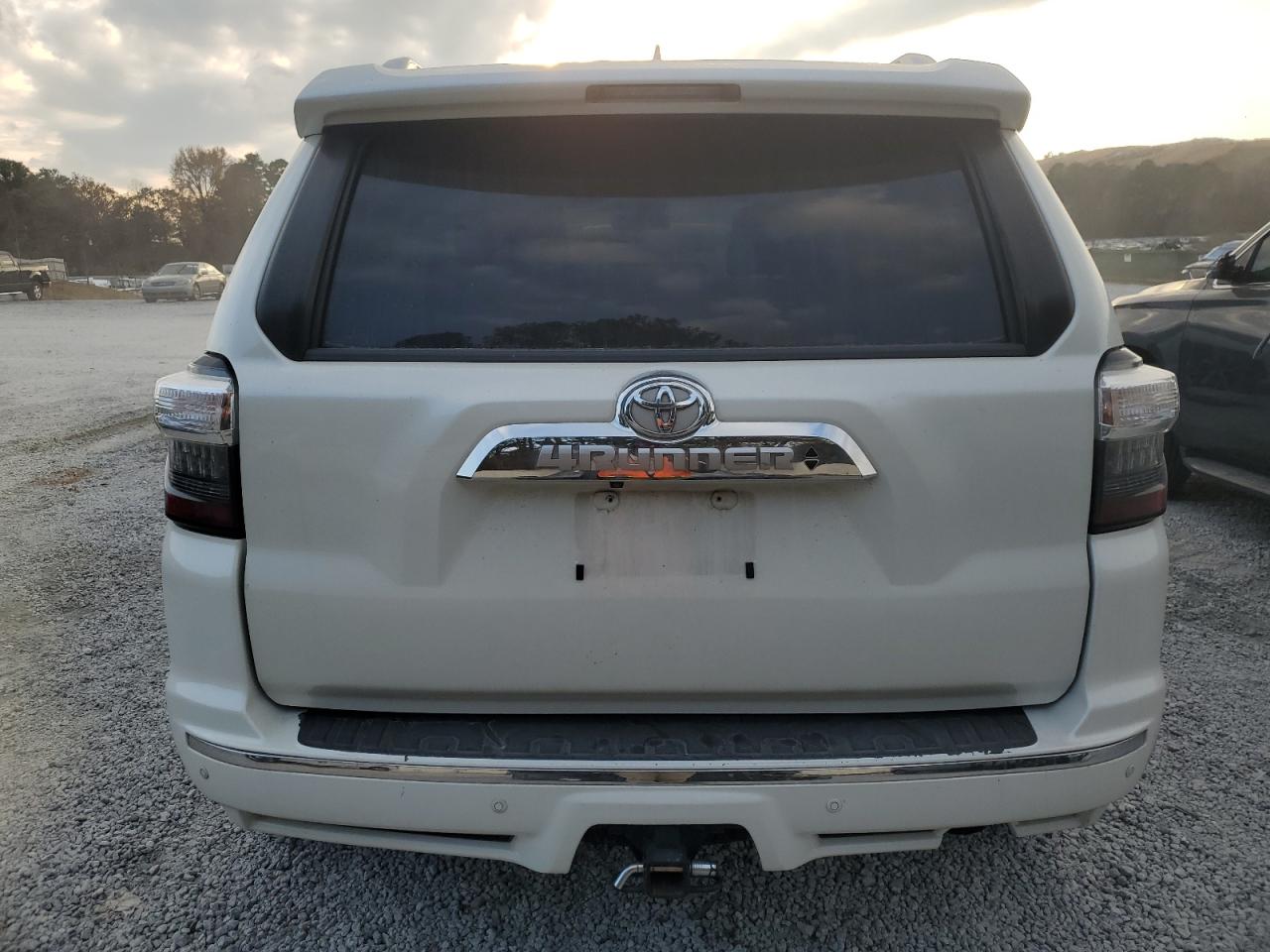 2018 Toyota 4Runner Sr5 VIN: JTEZU5JR7J5179546 Lot: 92231585