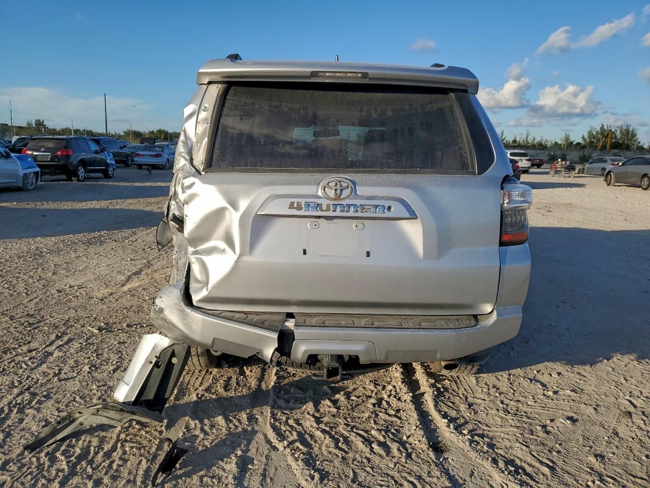 2017 Toyota 4Runner Sr5 VIN: JTEZU5JR5H5157748 Lot: 94075645