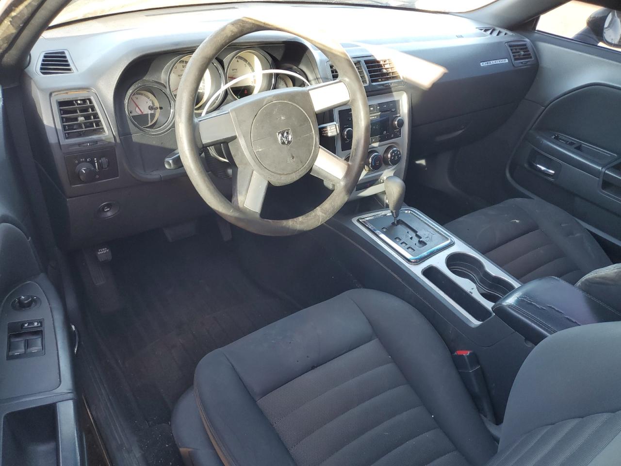 2010 Dodge Challenger Se VIN: 2B3CJ4DV1AH261711 Lot: 92329125