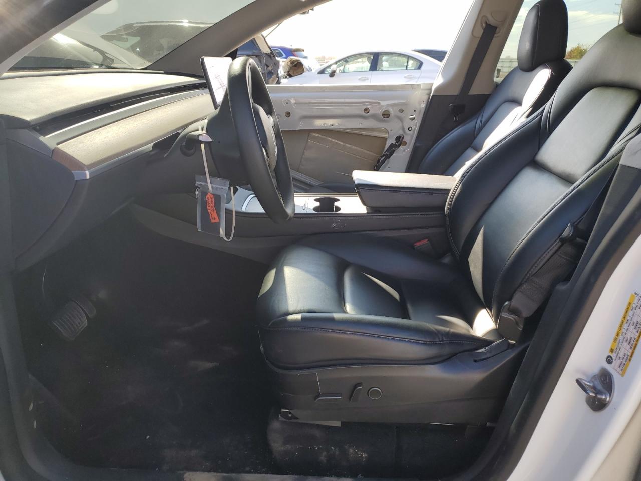 2022 Tesla Model Y VIN: 7SAYGDEE0NF385713 Lot: 90443615