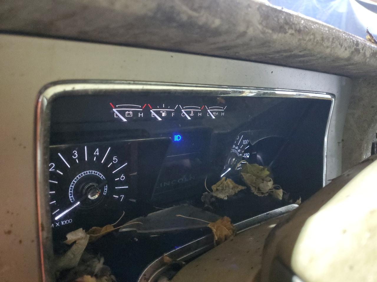 2011 Lincoln Navigator VIN: 5LMJJ2J5XBEJ02704 Lot: 89914045