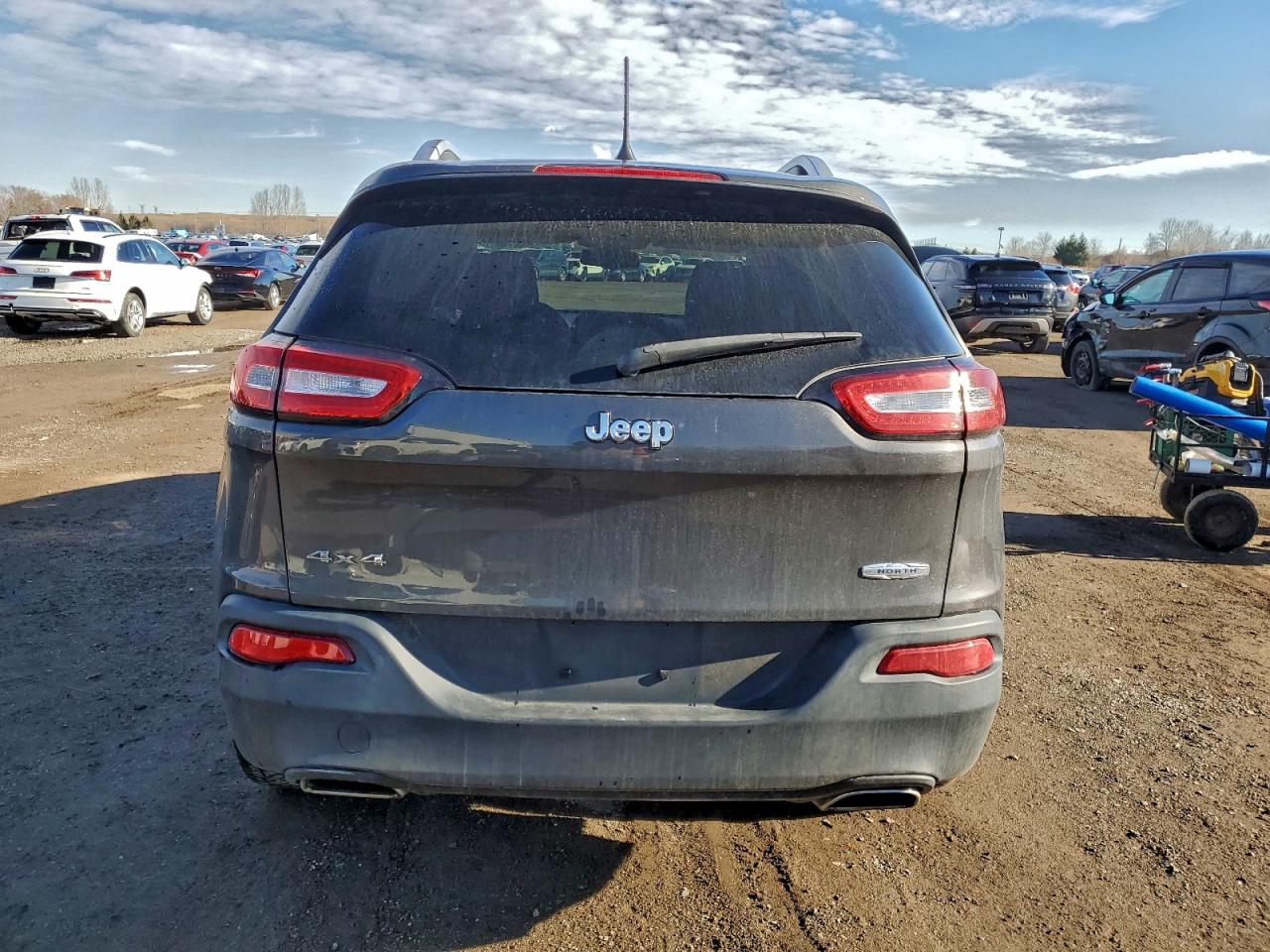 2016 Jeep Cherokee Latitude VIN: 1C4PJMCS3GW146884 Lot: 92787275