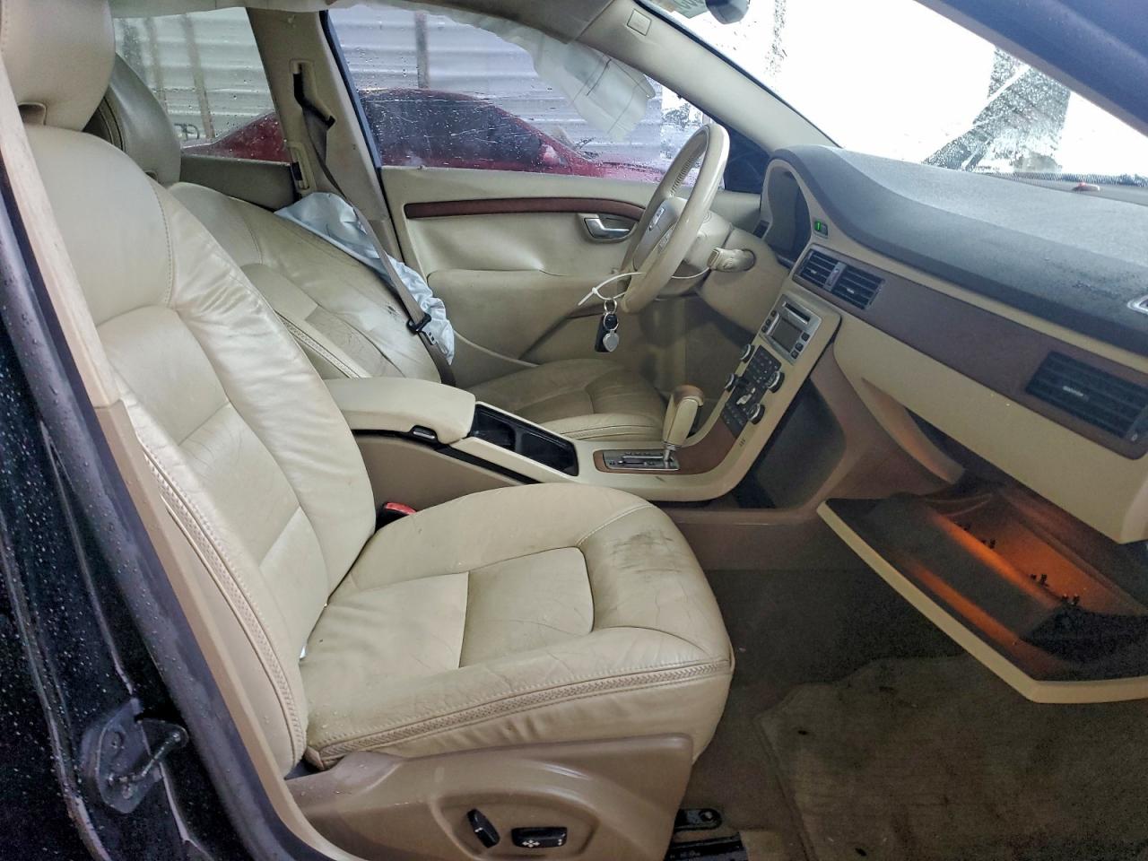 2010 Volvo Xc70 3.2 VIN: YV4982BZ6A1077939 Lot: 94303035