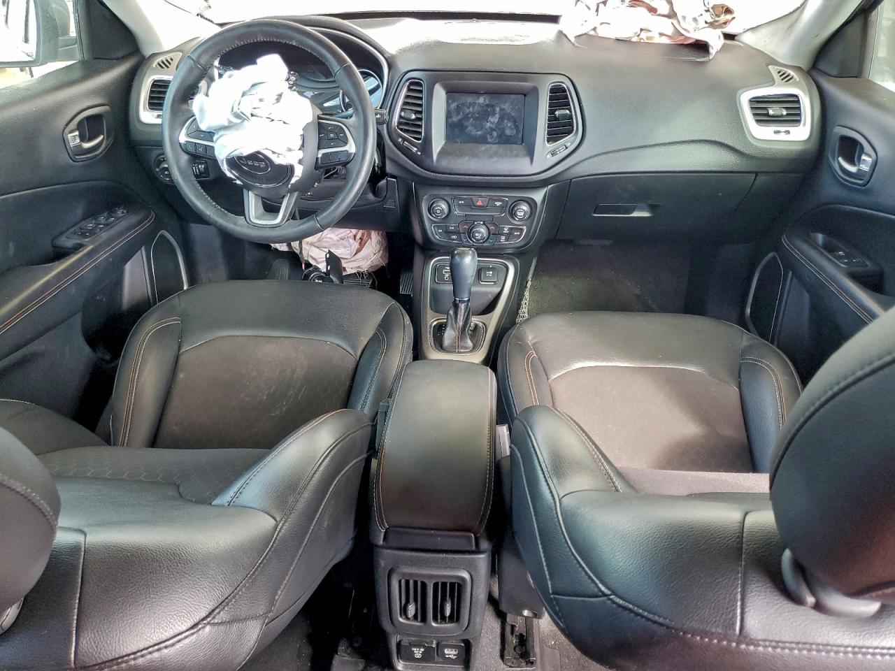 2018 Jeep Compass Latitude VIN: 3C4NJCBB9JT194230 Lot: 93777195